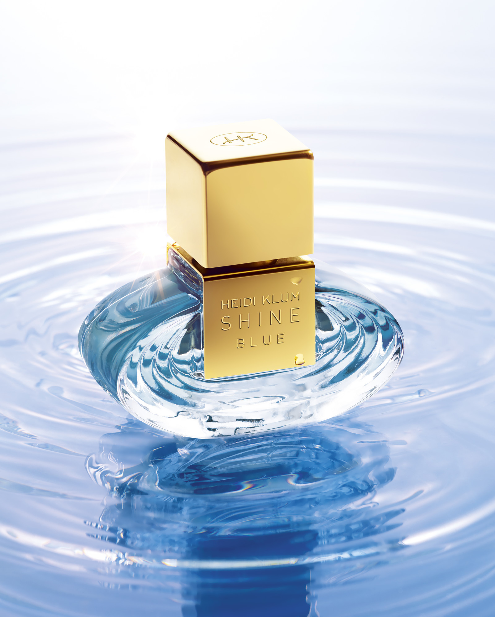 Romain RECHT – Retoucheur Photo Parfum - PARIS - CAMPAGNE HEIDI KLUM