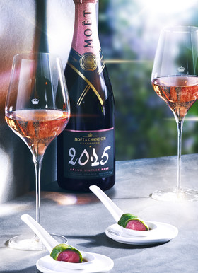 Romain RECHT – Retoucheur Photo Réseaux Sociaux - PARIS - CAMPAGNE MOET&CHANDON