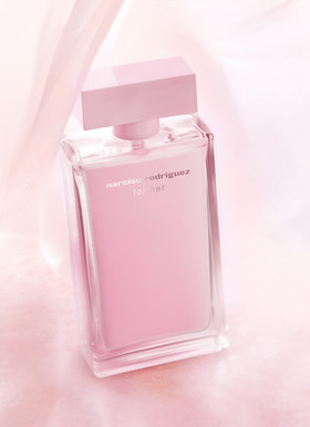 Romain RECHT – Retoucheur Photo Parfum - PARIS - CAMPAGNE NARCISO RODRIGUEZ