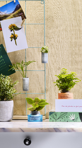 Romain RECHT – Retoucheur Photo Réseaux Sociaux - PARIS - CAMPAGNE CLARINS