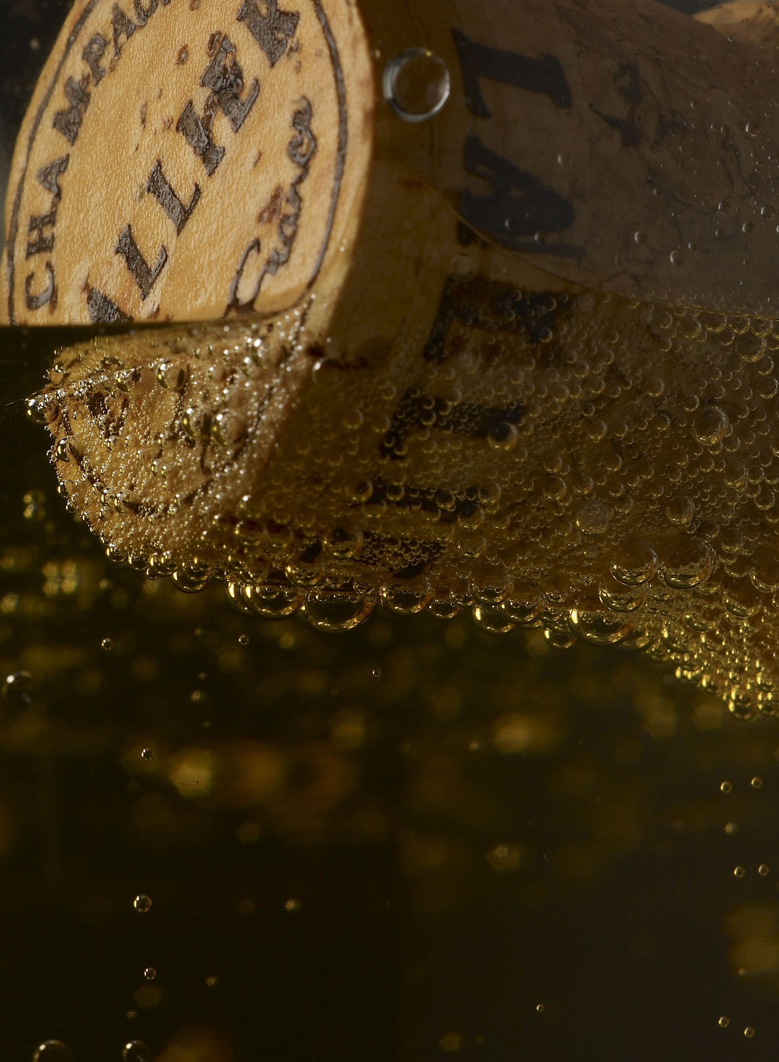 Romain RECHT – Retoucheur Photo Champagne, Bière et Spiritueux - PARIS - CAMPAGNE LALLIER